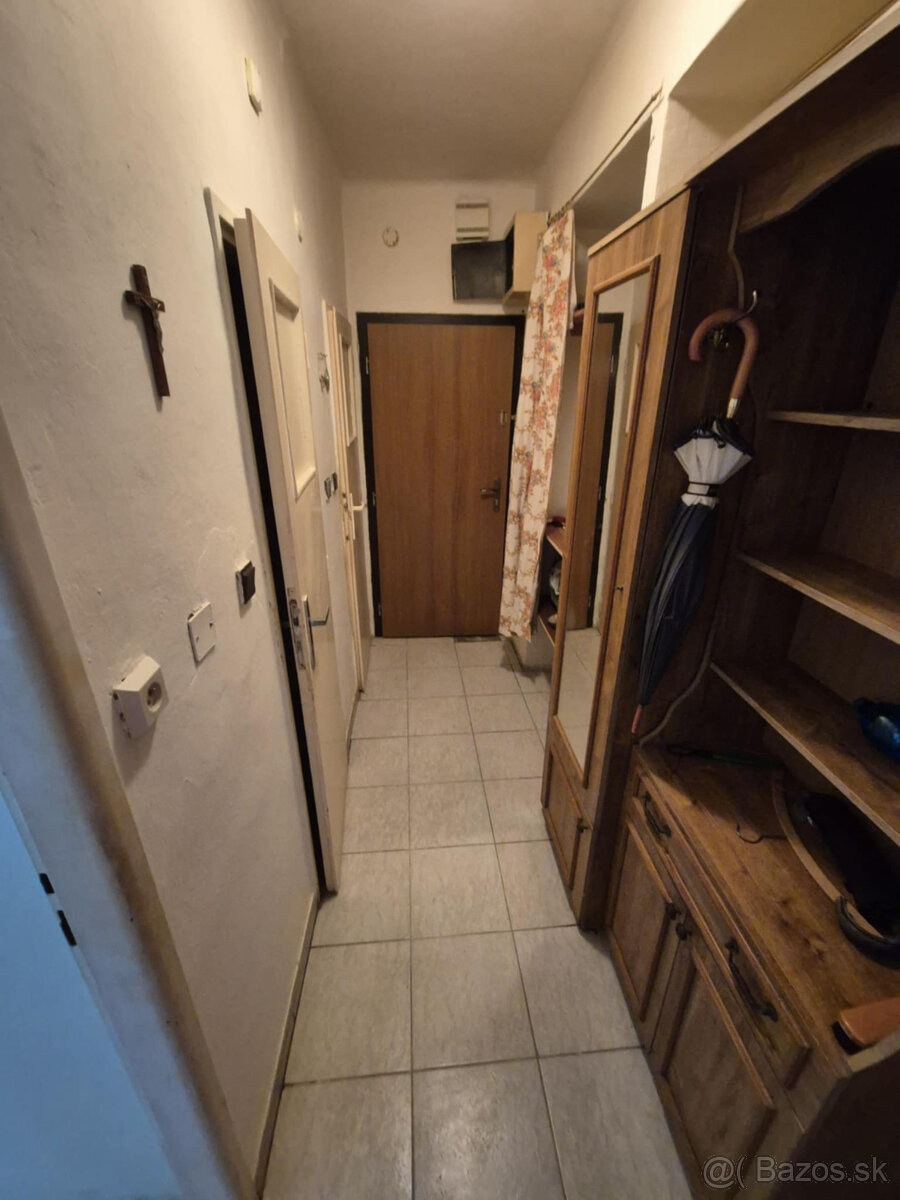 EXKLUZÍVNE IBA U NÁS Na predaj tehlový 3 izbový byt 70 - 12