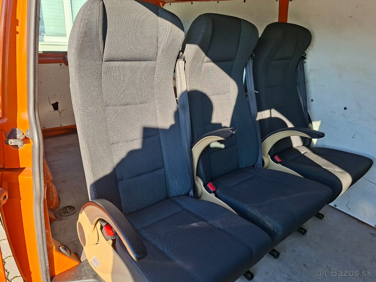 Volkswagen T6 Transporter 2,0TDI - 5 miest -2016 - 12