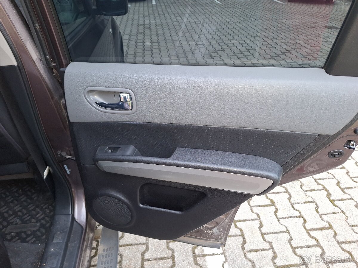 Nissan X-Trail T31 2,5 benzín - 12