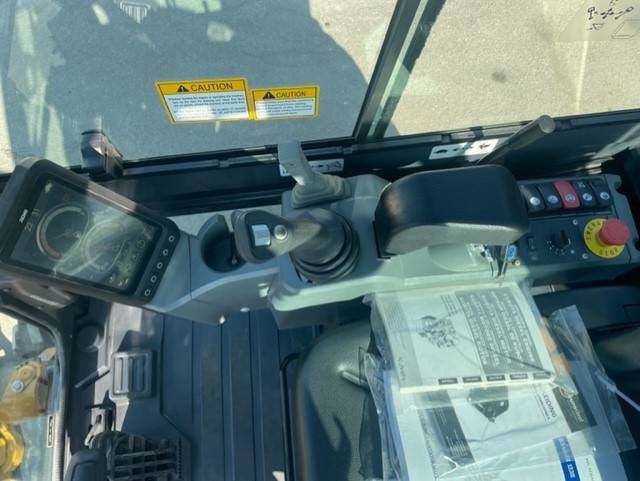 Pásový bagr XCMG XE20E - 12