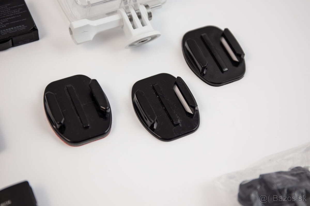 akčná kamera YI 4K+, + veľa príslušenstva - 12