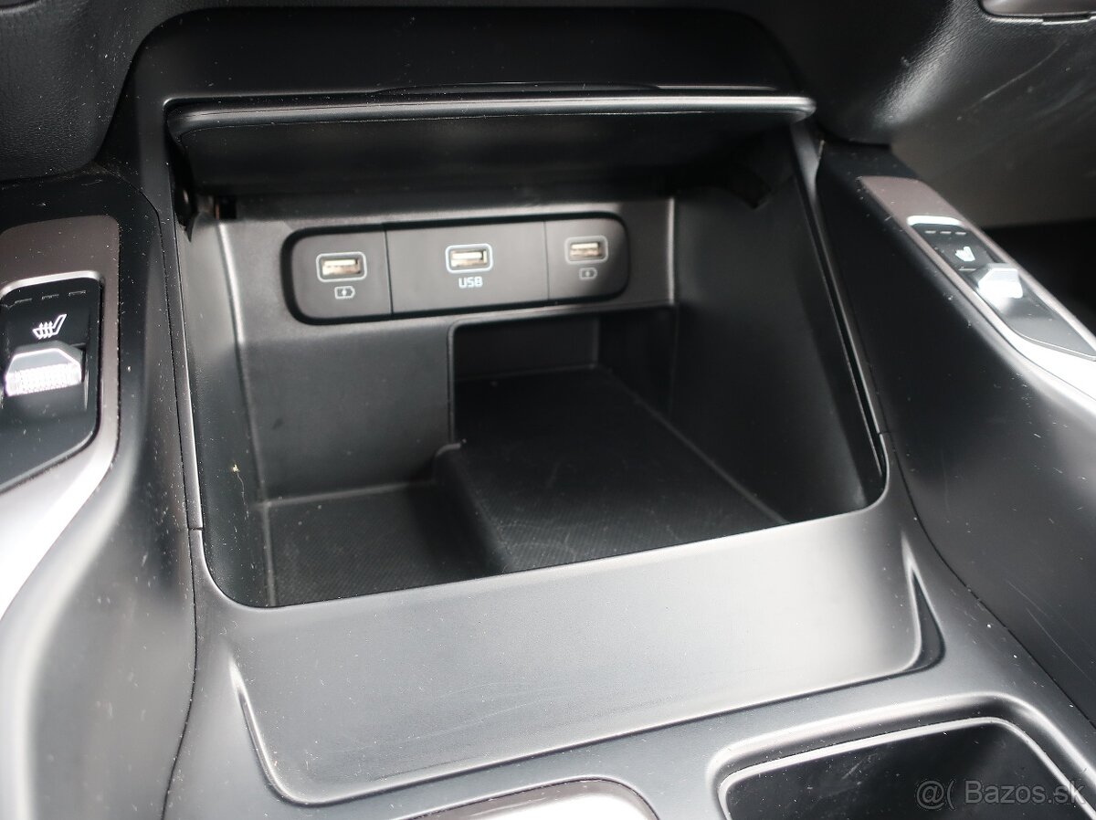 Kia Sorento 1.6T-GDi 169kW HYBRID 4x4 AUTOMAT EXCLUSIVE - 12