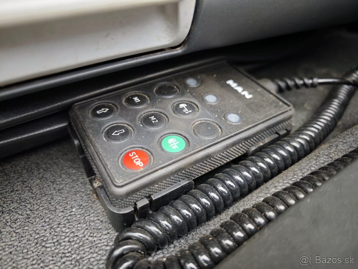 MAN TGL 12.220, NOVÝ 8t hákový nosič - 12