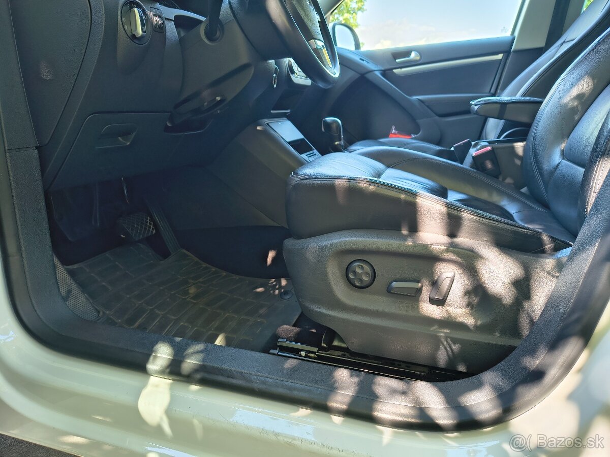 VW Tiguan 4x4 - 12