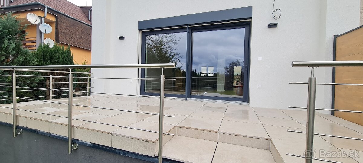 REKONŠTRUKCIA -5 IZB. RODINNÝ DOM, ŽILINA-DVOJGARÁŽ, 402m2 - 12