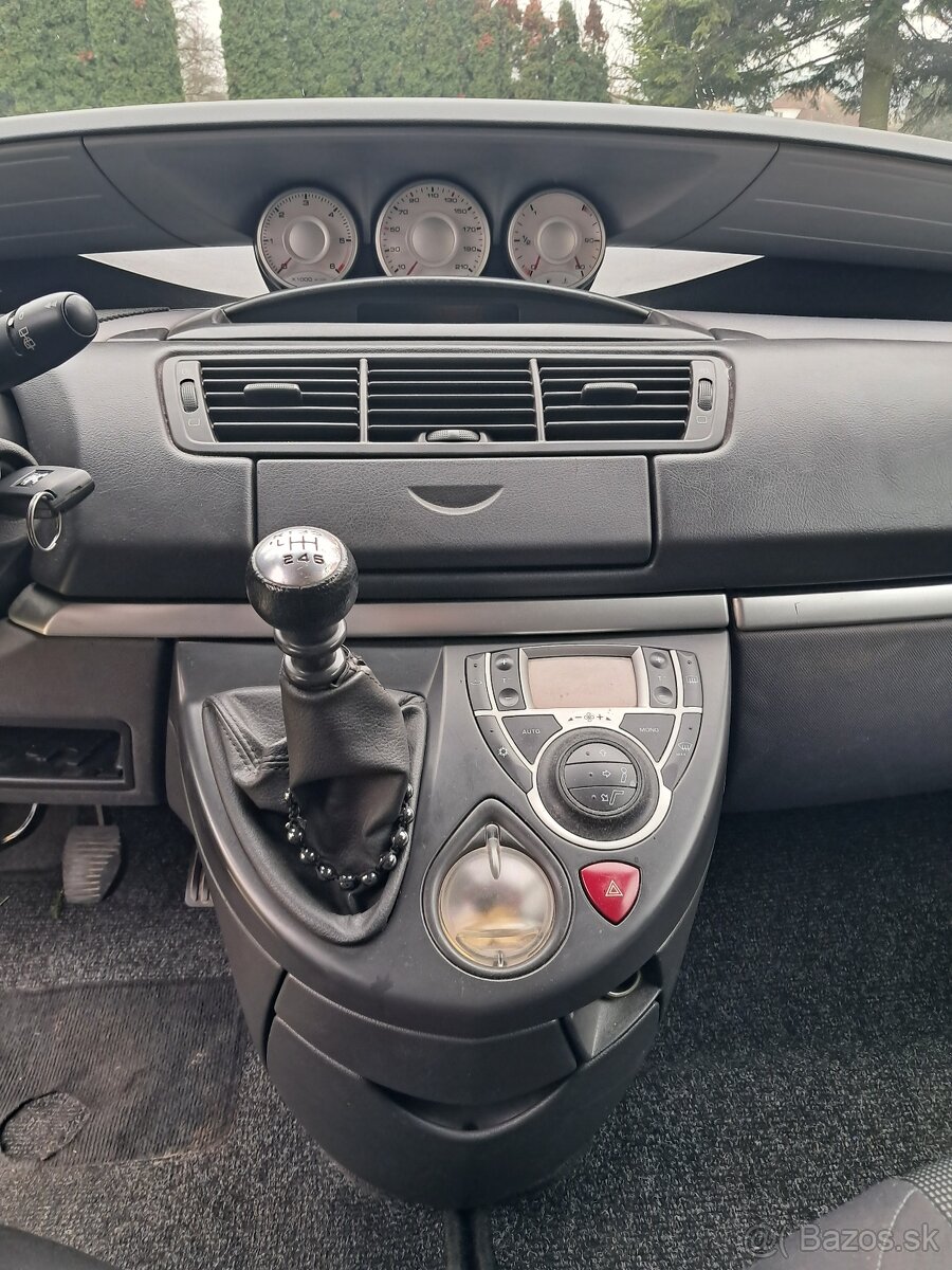 Peugeot 807 7 miestny 2.2L 94kw - 12