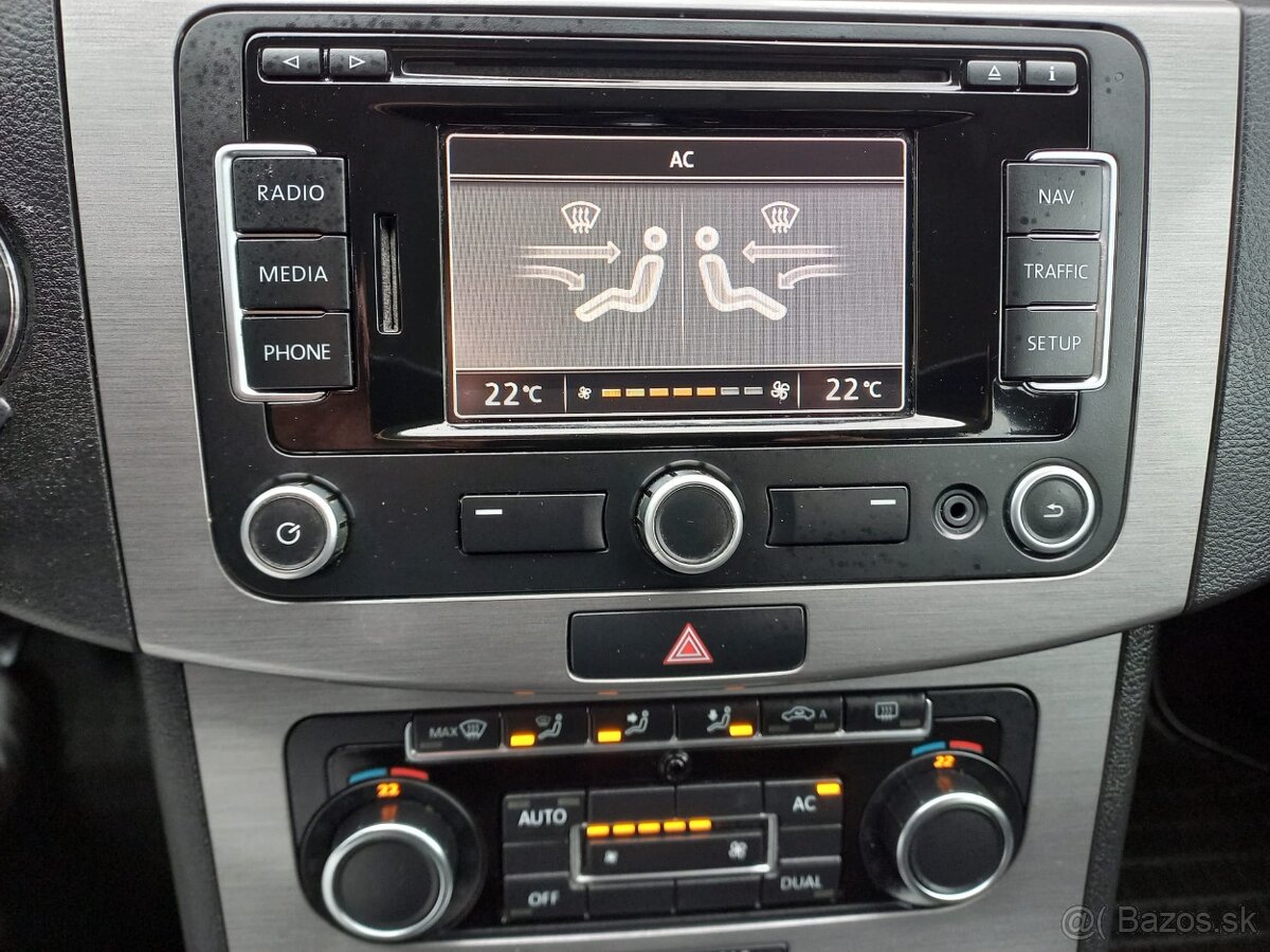 Volkswagen Passat Variant,B7,1.6 TDi,77-Kw R.v2011 - 12