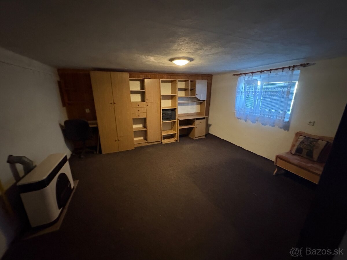 Predám veľký rodiny dom - 12