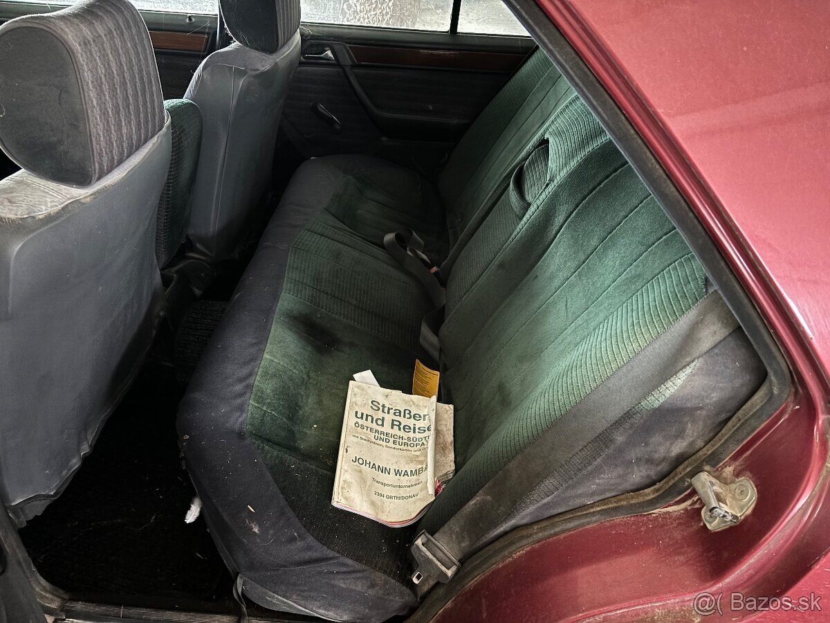 MERCEDES BENZ W124 300D TURBO - 12