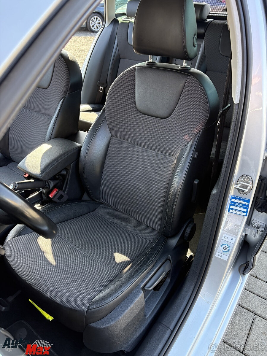 Škoda Octavia Combi 1.6 TDI 115k Style - 12