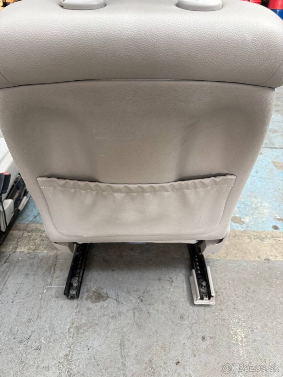 Sedadla Mercedes-Benz W211 sedan facelift - 12