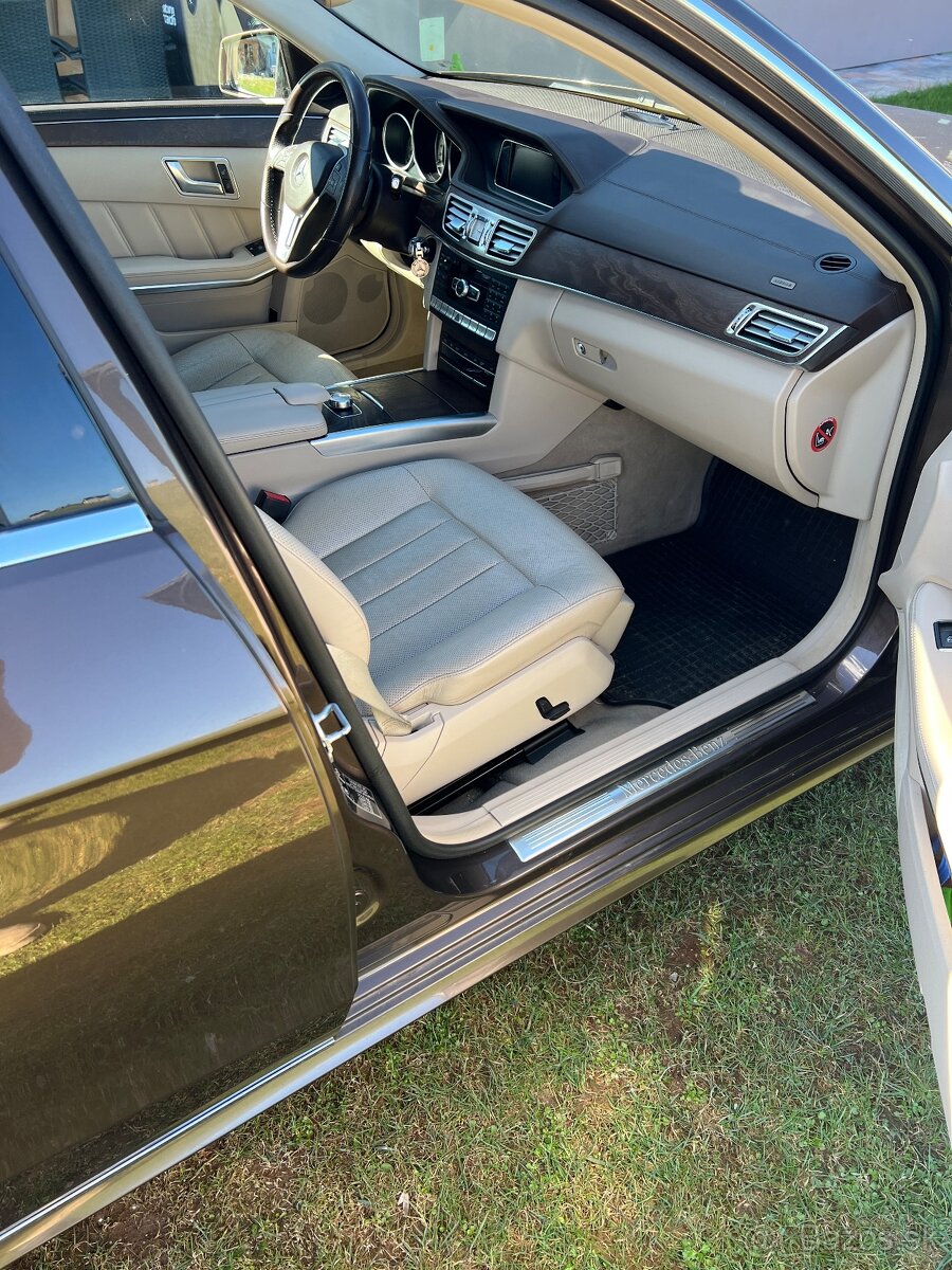 Mercedes E350 4matic - 12