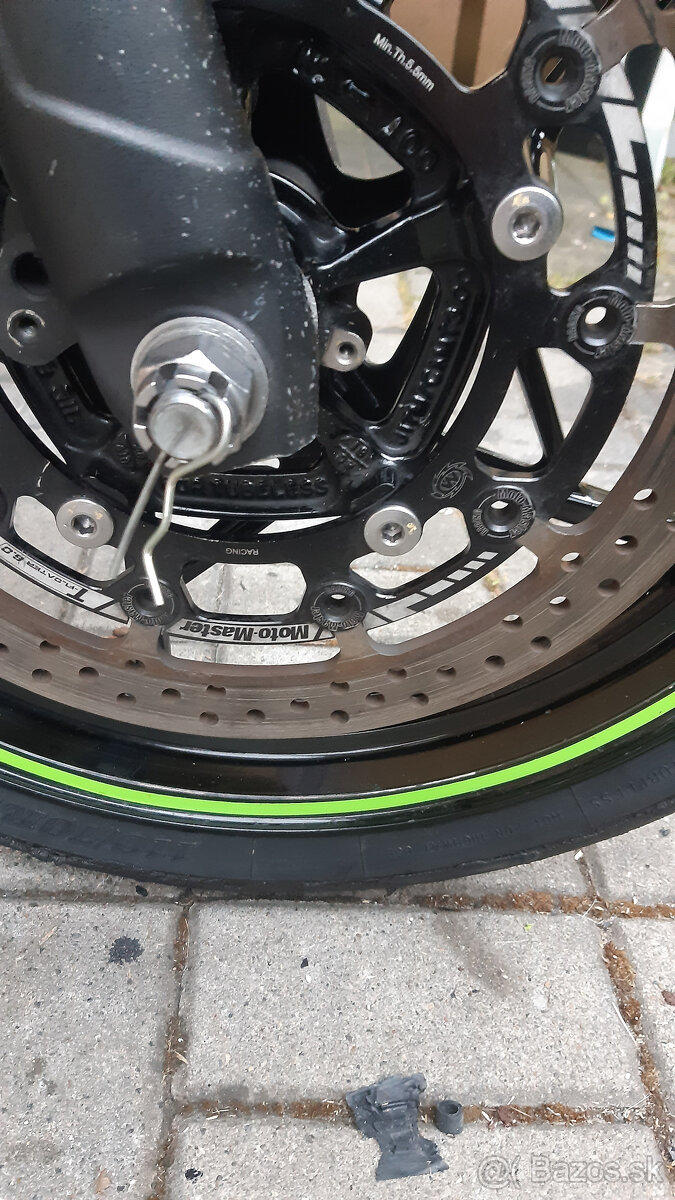Kawasaki Ninja 400 špecifikácia SSP300 - 12