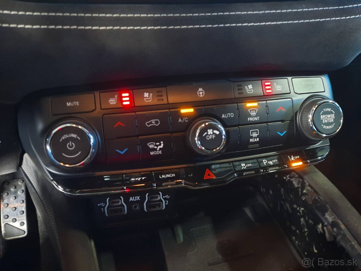 Dodge Durango SRT 6,4 V8 Hemi - 12