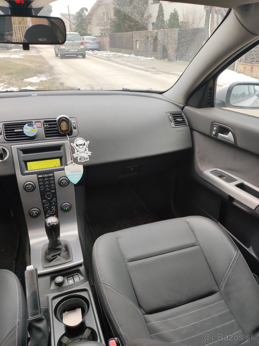 Volvo s40 2.0L diesel - 12