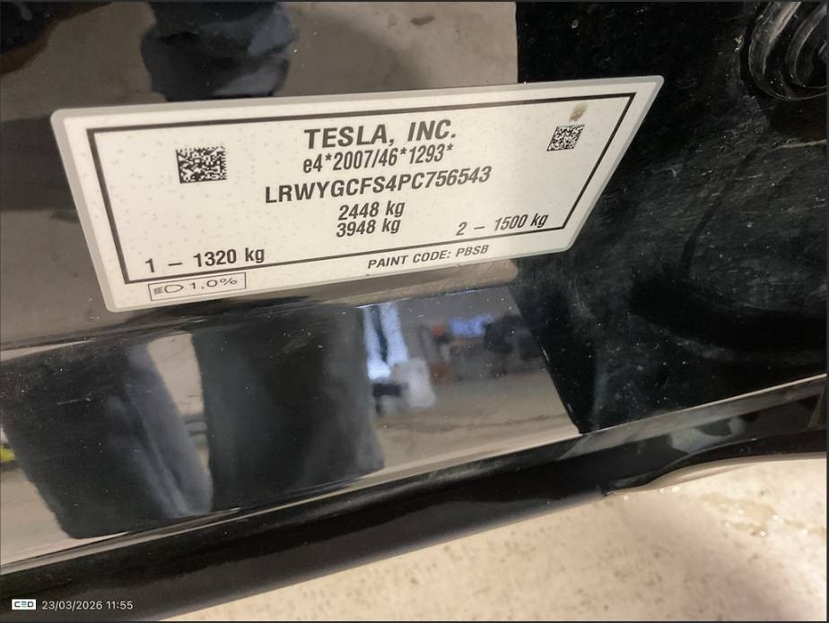 Tesla Model Y 2023 Standard Range SoH 95 % - 12