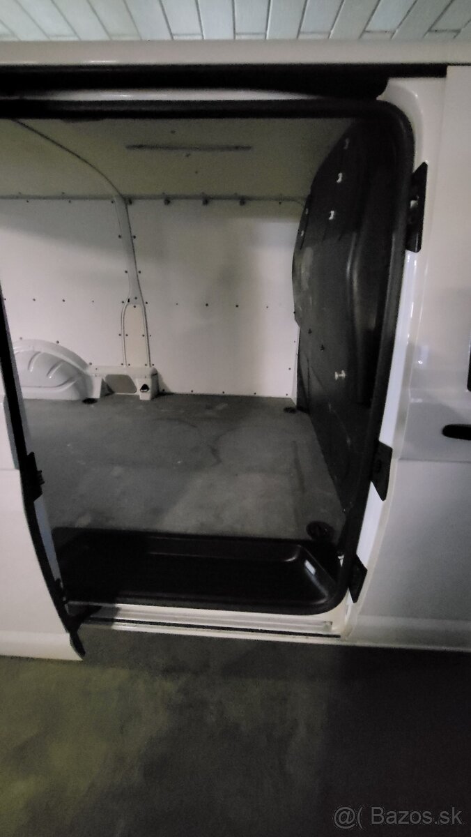 VW Transporter T6 2.0 Tdi - 12