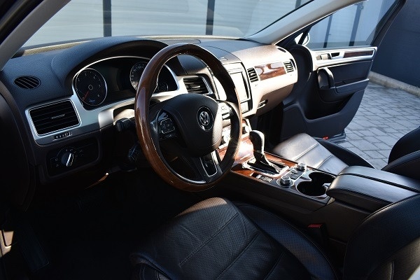 Predám VW Touareg 3.0 - 12