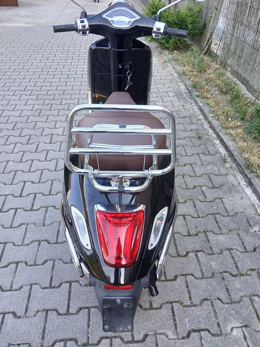 Piaggio Vespa Primavera 50 - 12