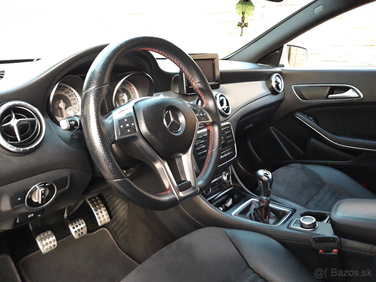 Mercedes - Benz 180 CLA coupe, AMG LINE - 12