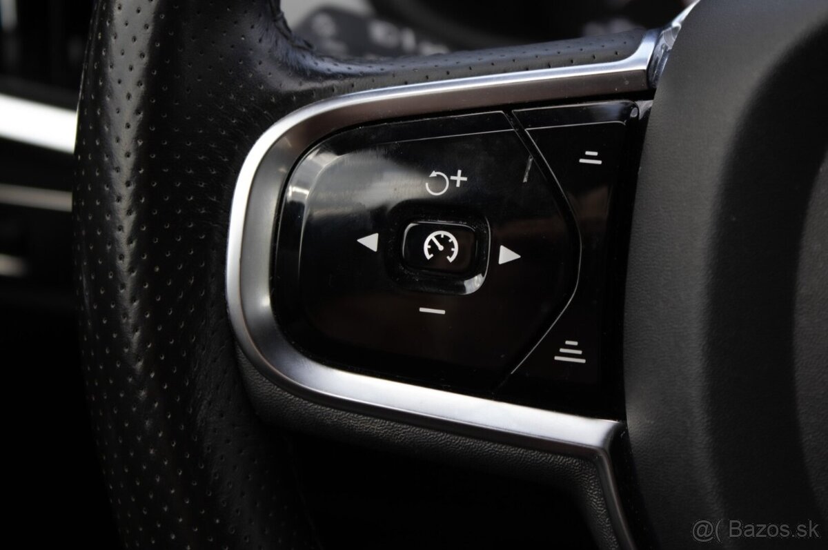 Volvo S90 D4 2.0L Drive-E Momentum A/T8 - 12