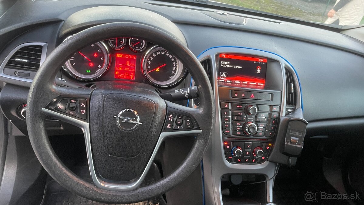 Opel Astra Caravan 1.7 81kW - 12