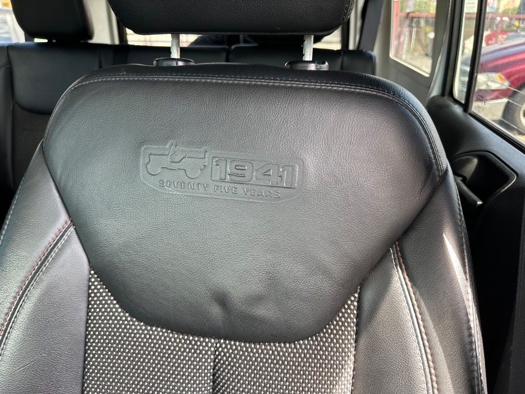 Jeep Wrangler Unlimited 75 Years Edition a/T - 12