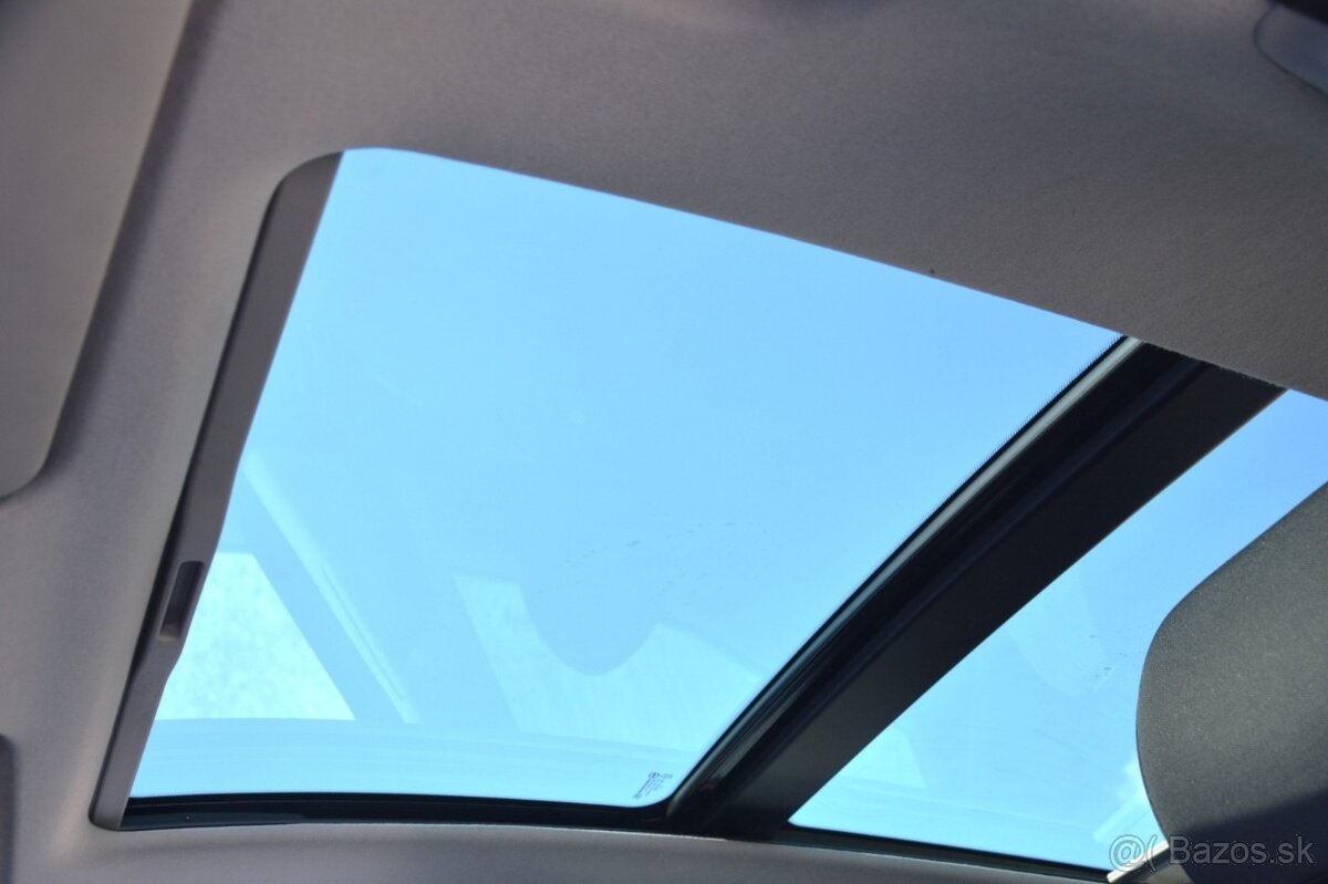 Hyundai ix20 1.60 benzín, automat, panoráma - 12