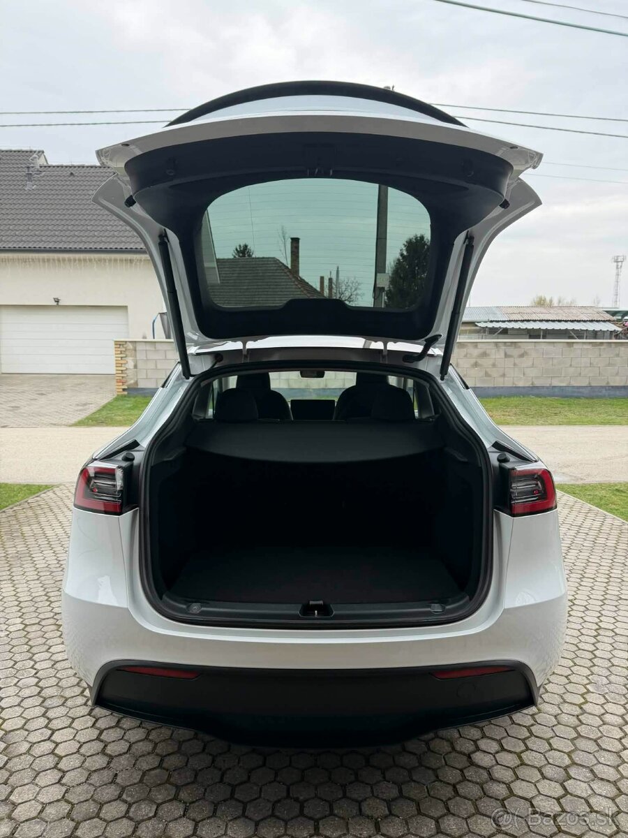 Tesla Model Y 378 KW LONG RANGE-DUAL MOTOR - 12