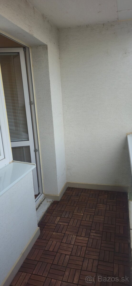 1-izbový byt po kompletnej rekonštrukcii - 12