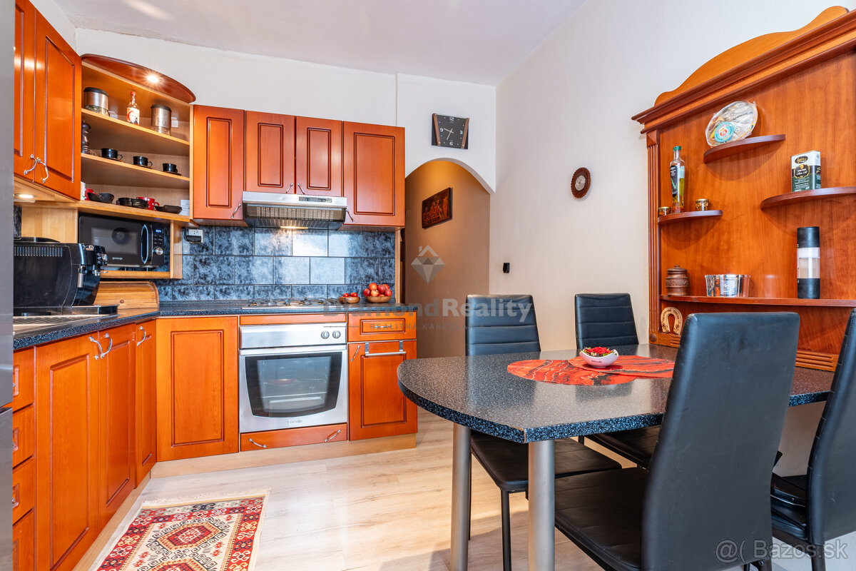 NA PREDAJ 4 IZBOVÝ BYT (79m2 + LOGGIA) S VÝNIMOČNÝM DIZAJNOM - 12