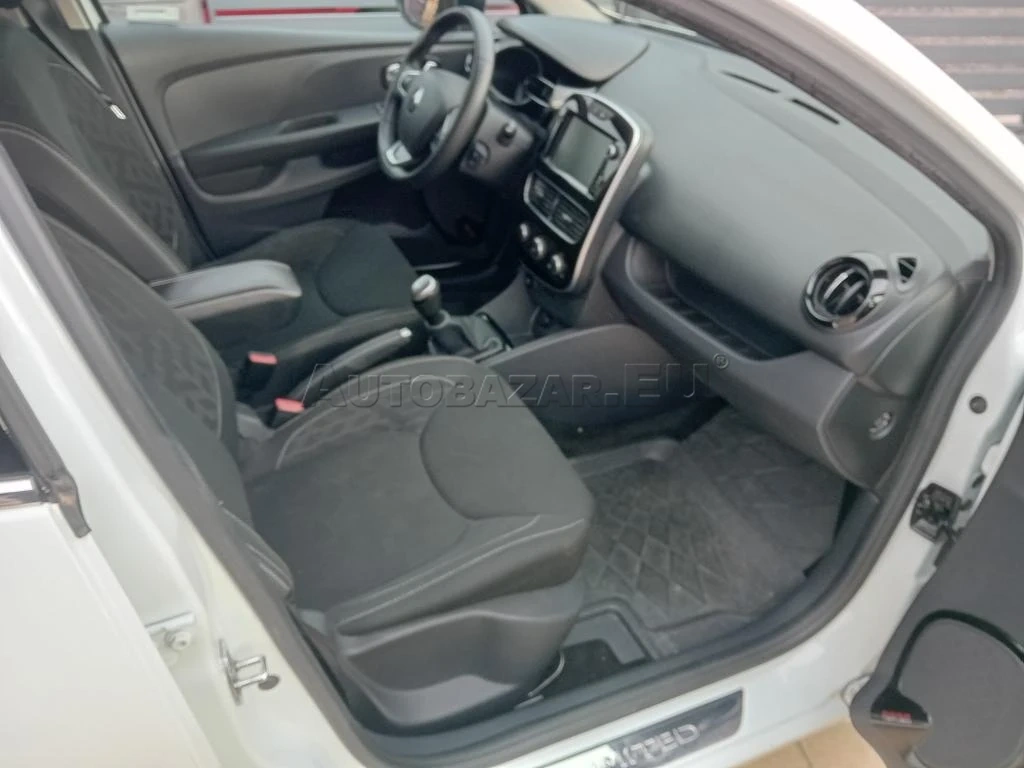 Renault Clio benzín 2019 DPH - 12