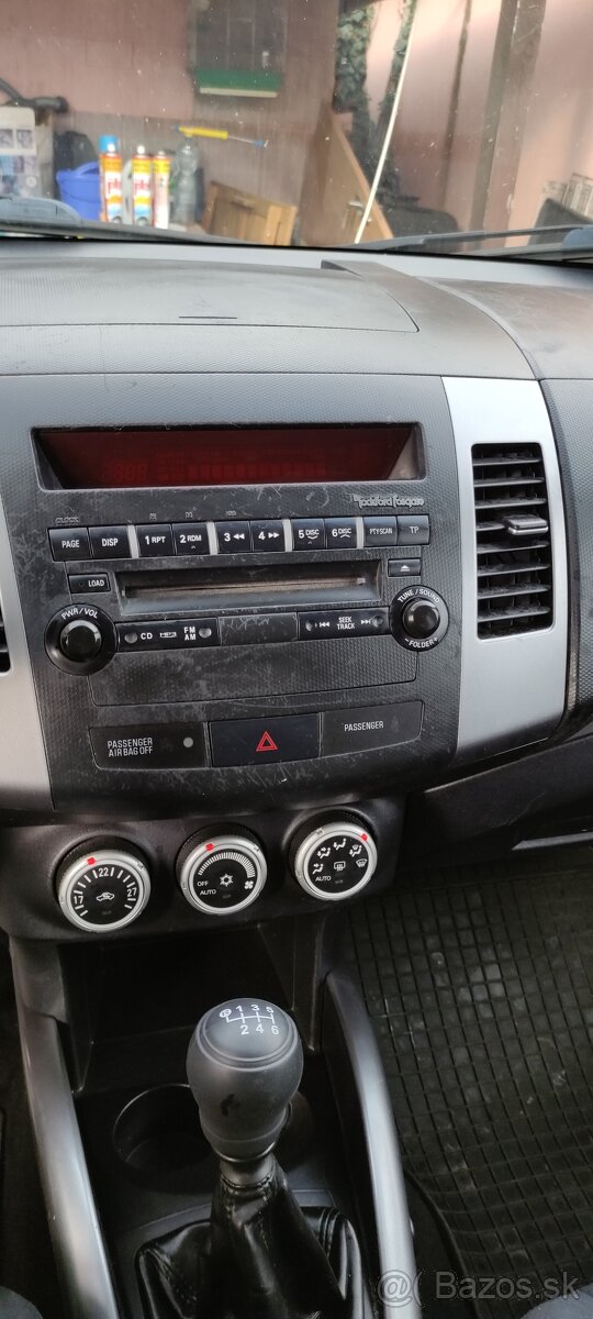 Mitsubishi Outlander 2.0 TDI 103 kw - 12