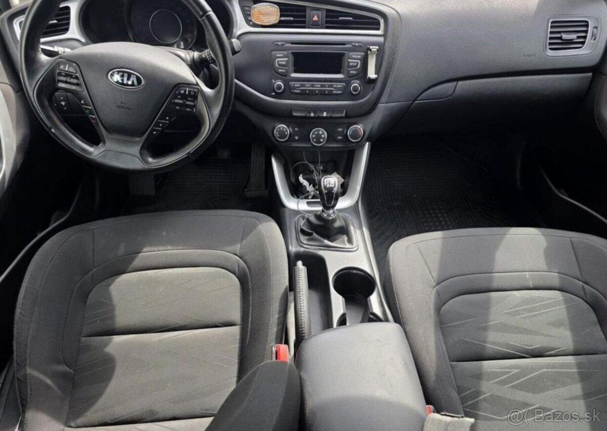 Kia Cee´d 1.6-PĚKNÝ STAV-SERVIS HISTORIE - 12