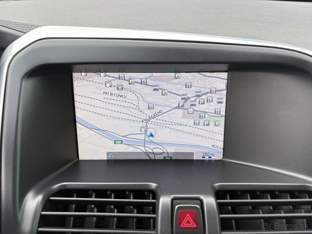 Volvo XC60 D4 AWD 2.4L Summum - 12