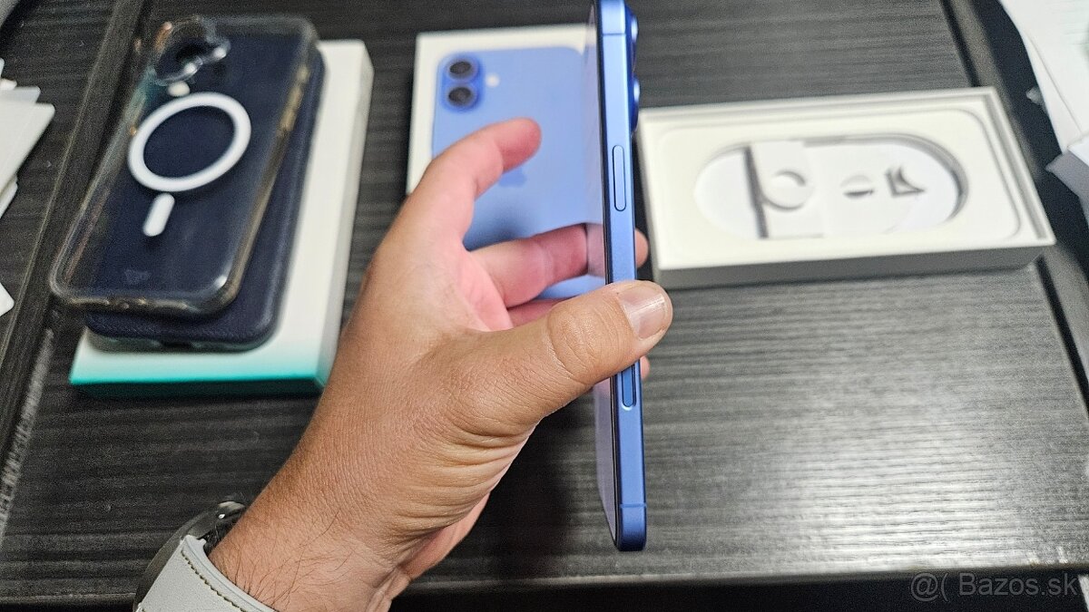 Apple iPhone 16 Plus 128GB - možná výmena - 12