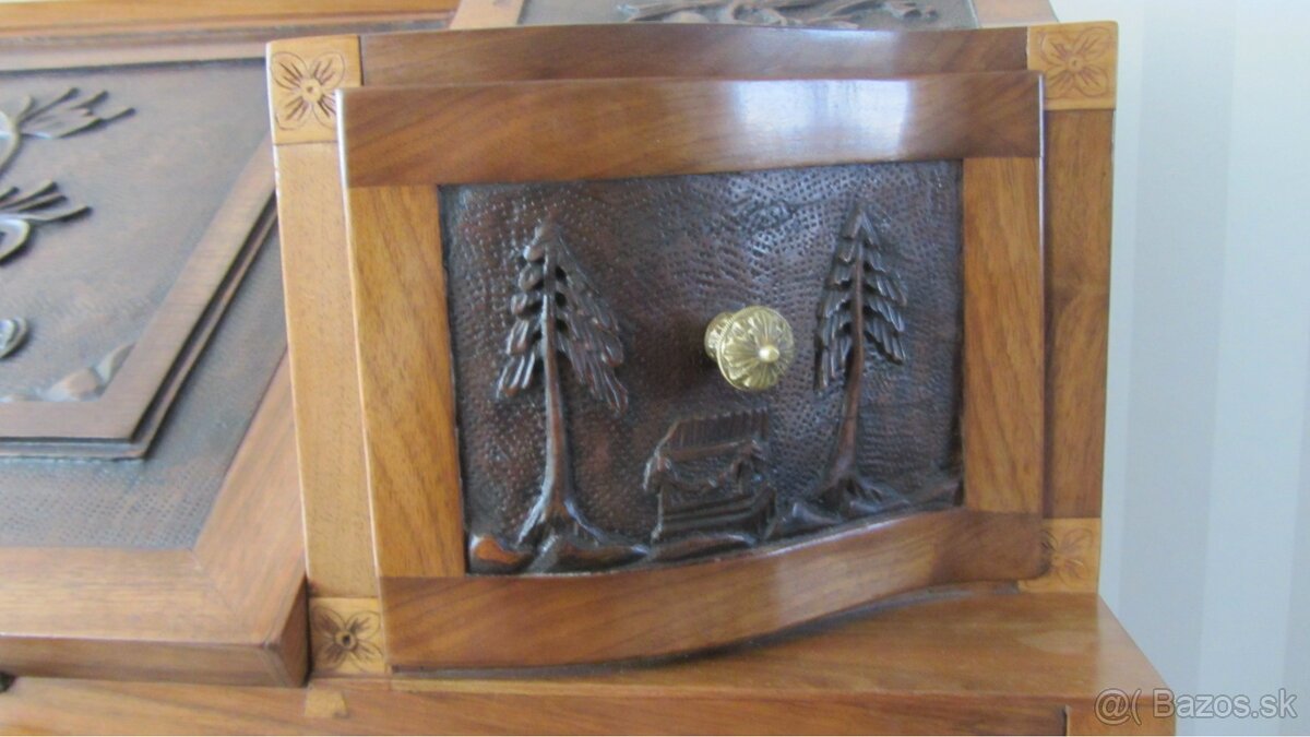 Zreštaurovaná starožitný provinčný sekretár - 12