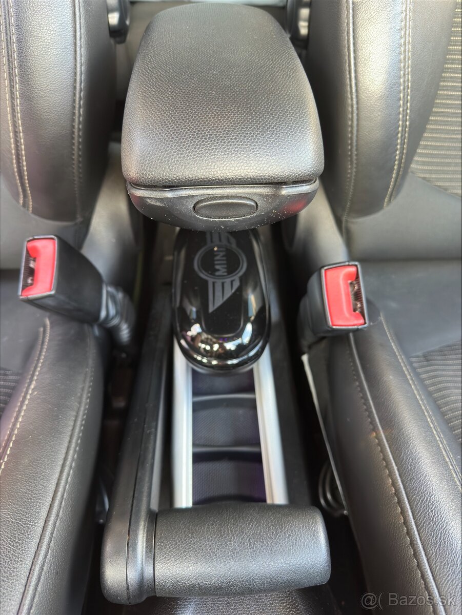 Mini Cooper Countryman SD ALL4 2.0 - 12