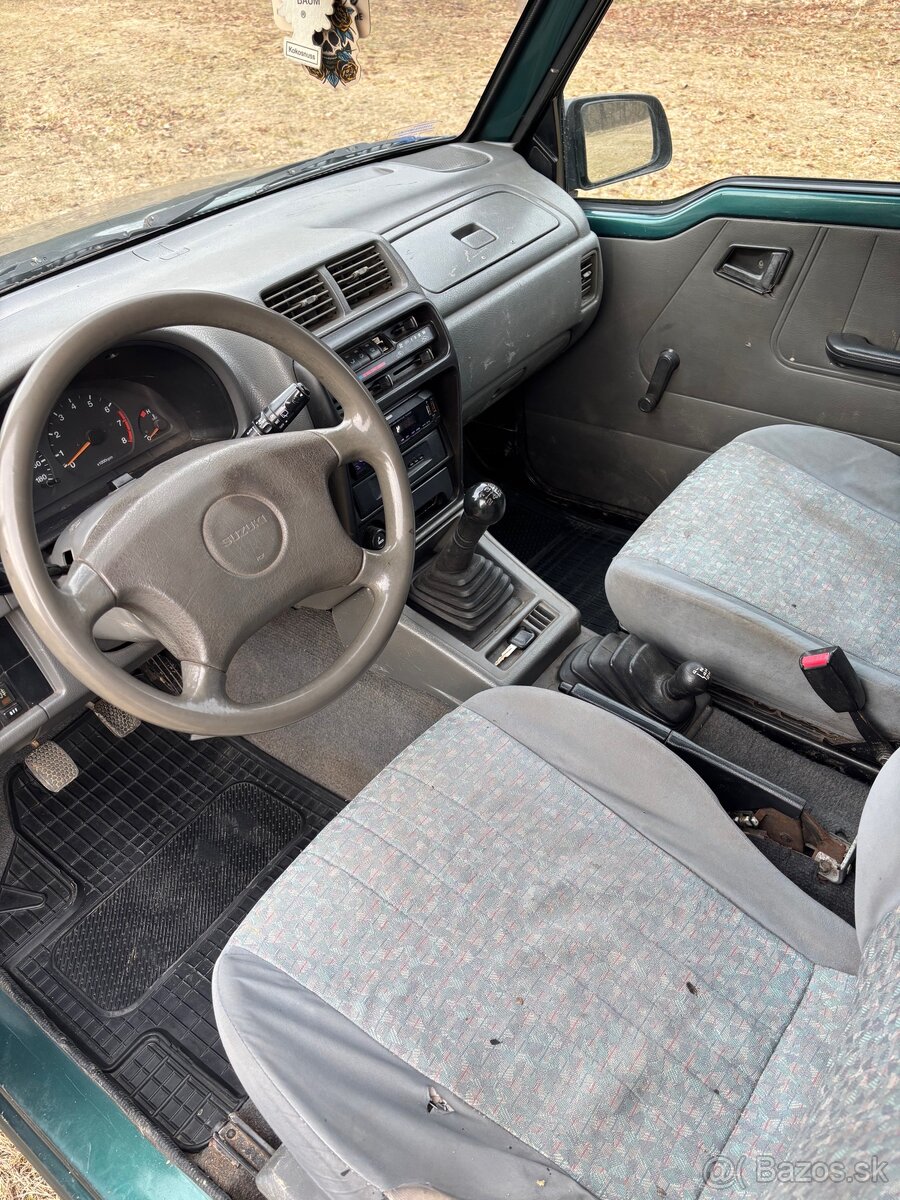 Suzuki Vitara 1.6 - 12