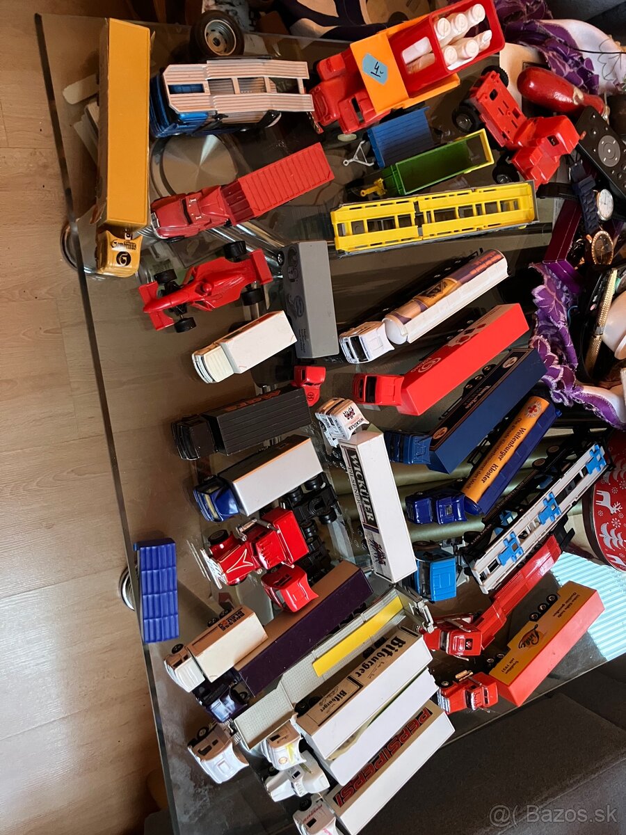 Predám zberateľské kamióny a autíčka - 12