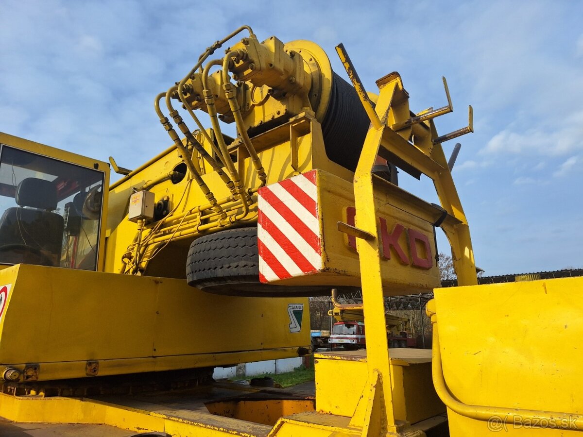 TATRA T 815 AD 20 6X6 - 12