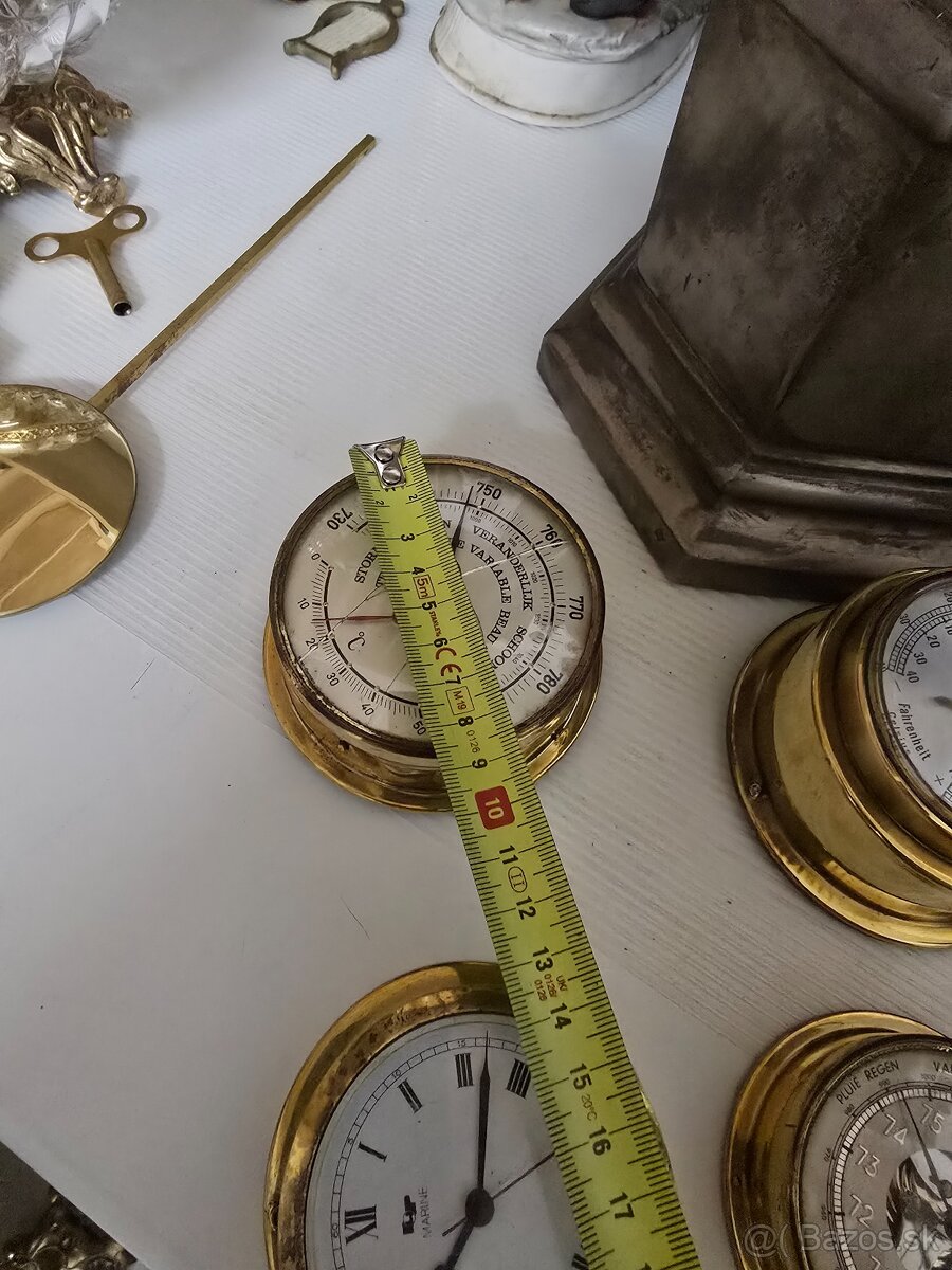 hodiny, barometer, teplomer a vlhkomer - 12