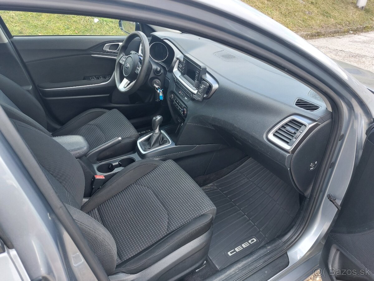 Kia Ceed 1.4 Silver - 12
