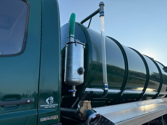 FEKAL MERCEDES AXOR 2008-NOVA CISTERNA 11500L - 12