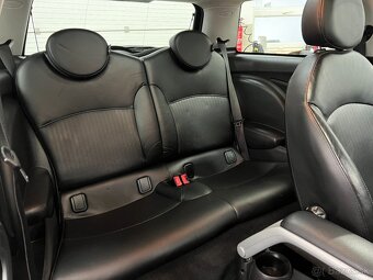 Mini Cooper 1.6i XENONY SERVISKA VYHŘ.SEDADLA  ALU KŮŽE - 12