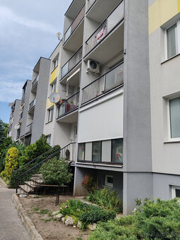 SENEC - EXKLUZÍVNE IBA U NÁS - NA PREDAJ 3 izbový byt v tich - 12