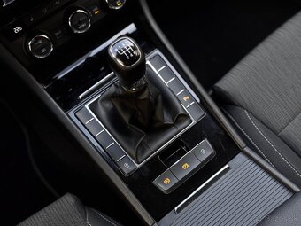 Škoda Superb 3 2.0 TDI Style EU6 Limuzína - 12