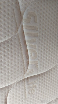 Manželská posteľ a komoda z masívu - Šamorín - 12