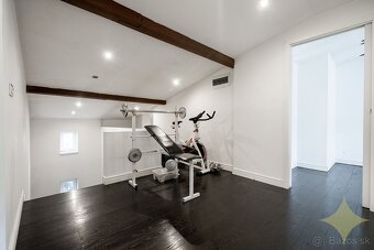 Luxus v kúpelnom mestečku pri Banskej Štiavnici. - 12