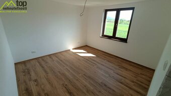 Hruboňovo - novostavba 4 izbový moderný RD kúsok od NR - 12